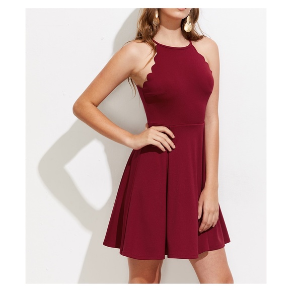 ❗️🔥LAST ONE Burgundy Scallop Pleated Mini Dress - Picture 3 of 4